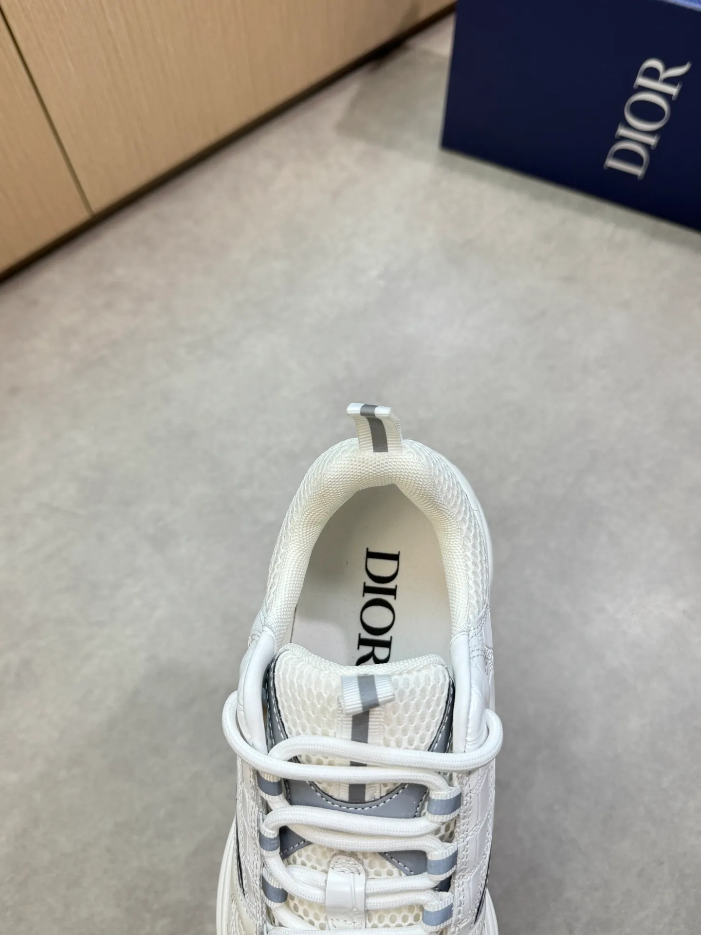 Factory price: 460💰[Dior] Dior - high-end quality original order 🔍🔍🔍 casual sports shoes - upper: 🔝 stone pattern calfskin, high silk mesh canvas, brand totem cloth, tongue and heel; reflective brand webbing - lining: brand canvas - original: ultra-light T men's shoes 💰U foam rubber; two-color molded outsole -Ultra-high quality control·Fine workmanship: highlighted (high-end·nobility·grade) -Size: 39-44 (38, 45, 46, 47, can be customized)·D9285